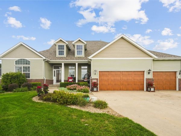 2870 Hunters Ridge Rd , Marion, IA 52302