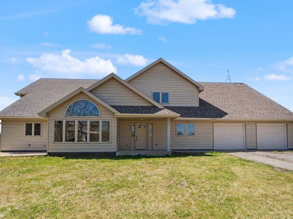 4224 20th Street, Grinnell, IA 50112