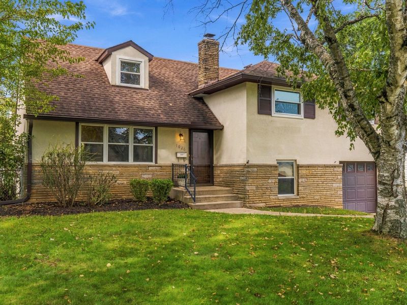 1026 Havendale Drive, Columbus, OH 43220 Photo 2