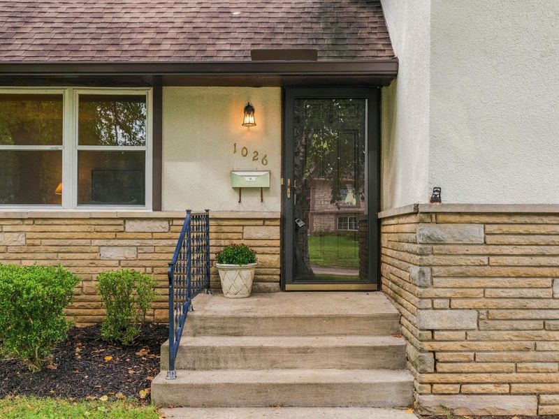 1026 Havendale Drive, Columbus, OH 43220 Photo 4