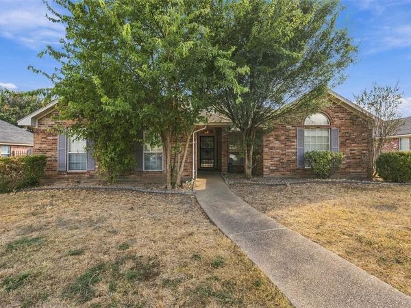 948 Cheyenne Trail, Hewitt, TX 76643