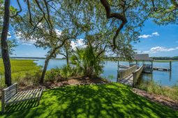 8727 Middleton Point Lane photo 4