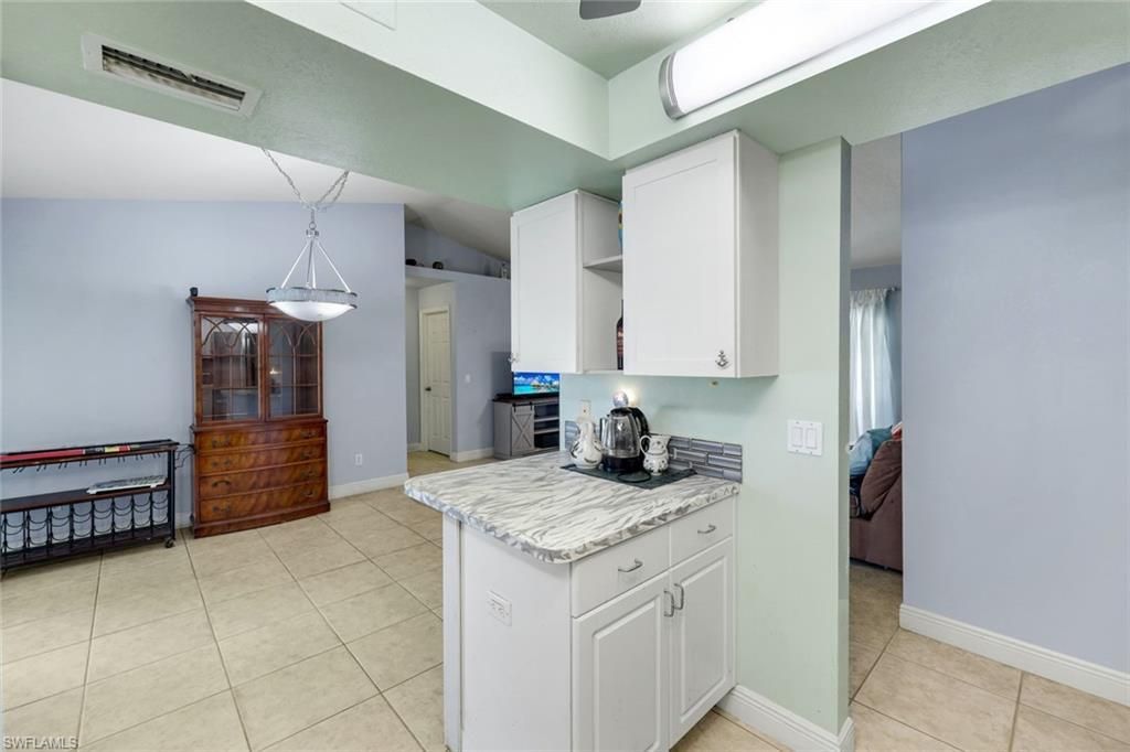 410 SW 7th Ct , Cape Coral, FL 33991 Photo