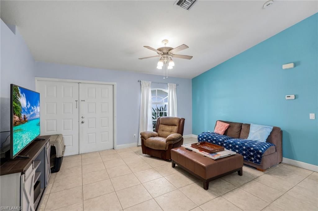 410 SW 7th Ct , Cape Coral, FL 33991 Photo