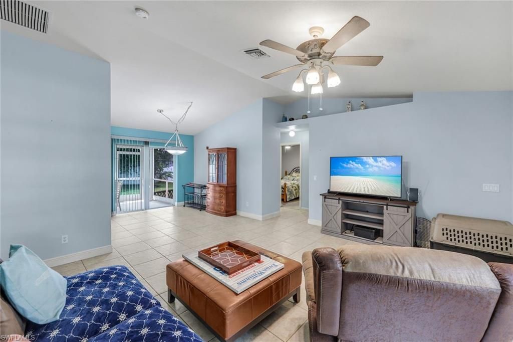 410 SW 7th Ct , Cape Coral, FL 33991 Photo