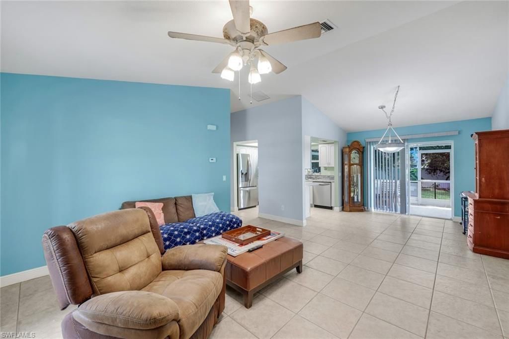 410 SW 7th Ct , Cape Coral, FL 33991 Photo
