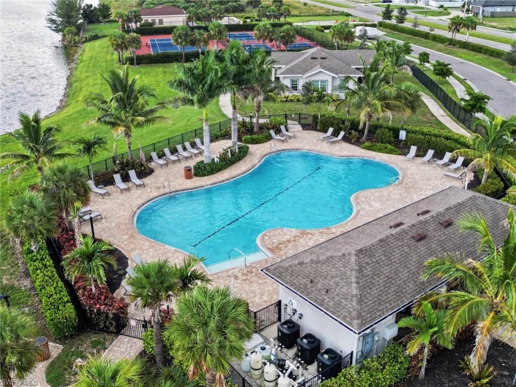 628 Parkshore Lake Ave, Cape Coral, FL 33993 Photo