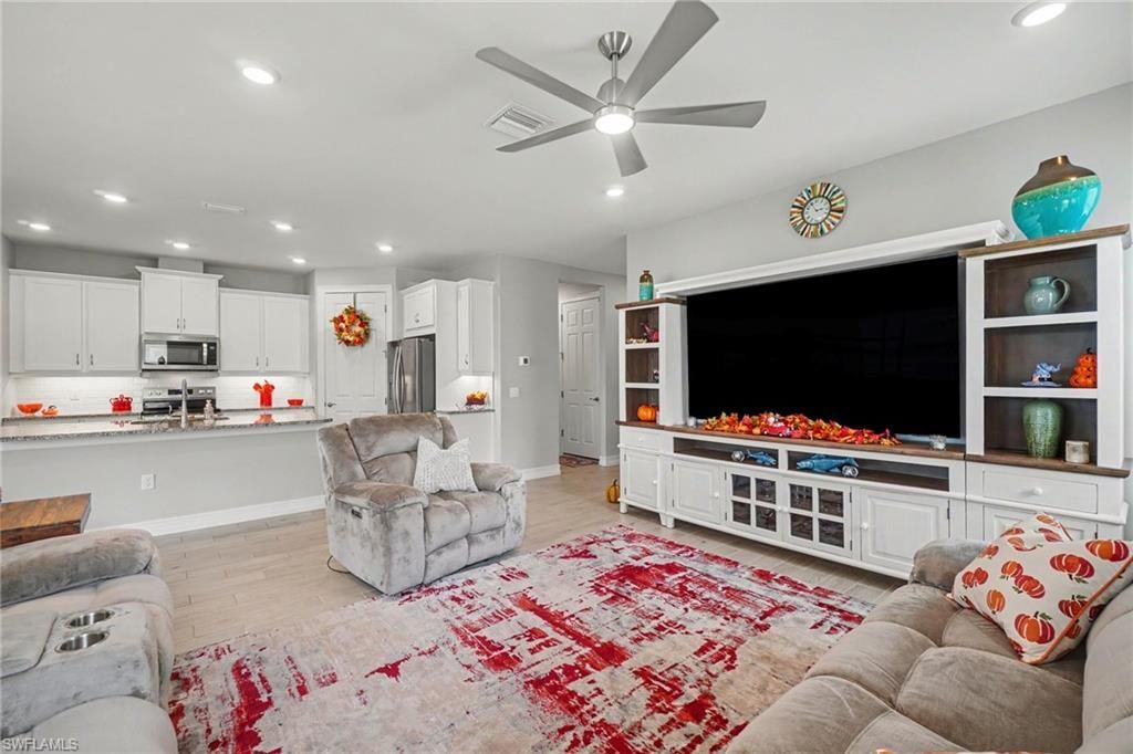 628 Parkshore Lake Ave, Cape Coral, FL 33993 Photo