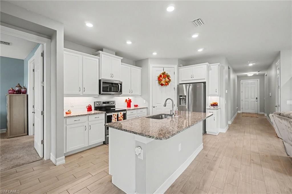 628 Parkshore Lake Ave, Cape Coral, FL 33993 Photo