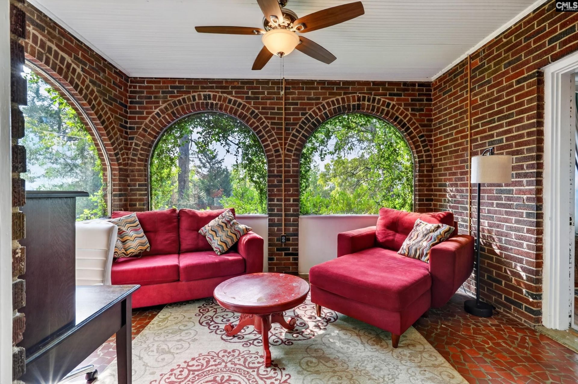 305 Fulton Street Photo 11