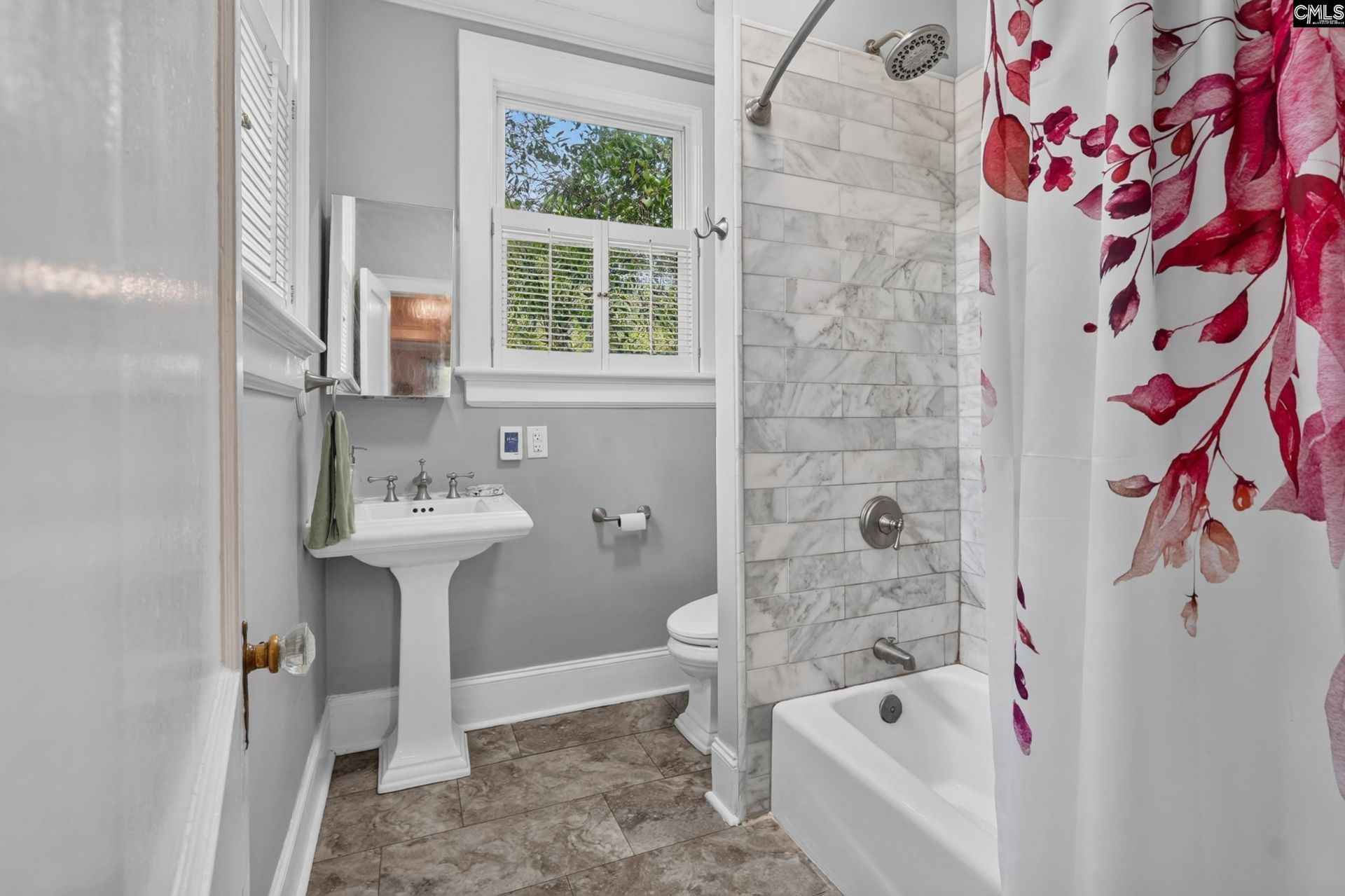 305 Fulton Street Photo 28