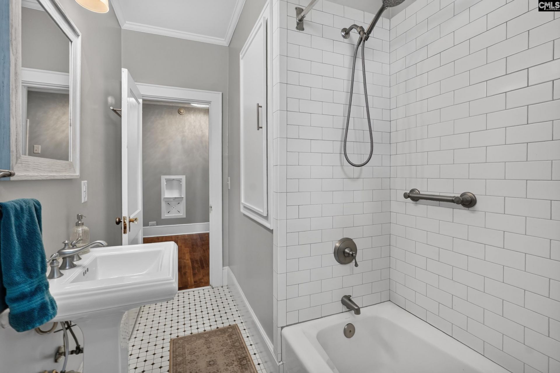 305 Fulton Street Photo 34