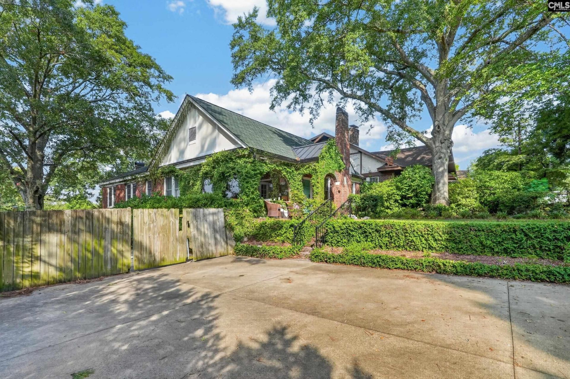 305 Fulton Street Photo 4