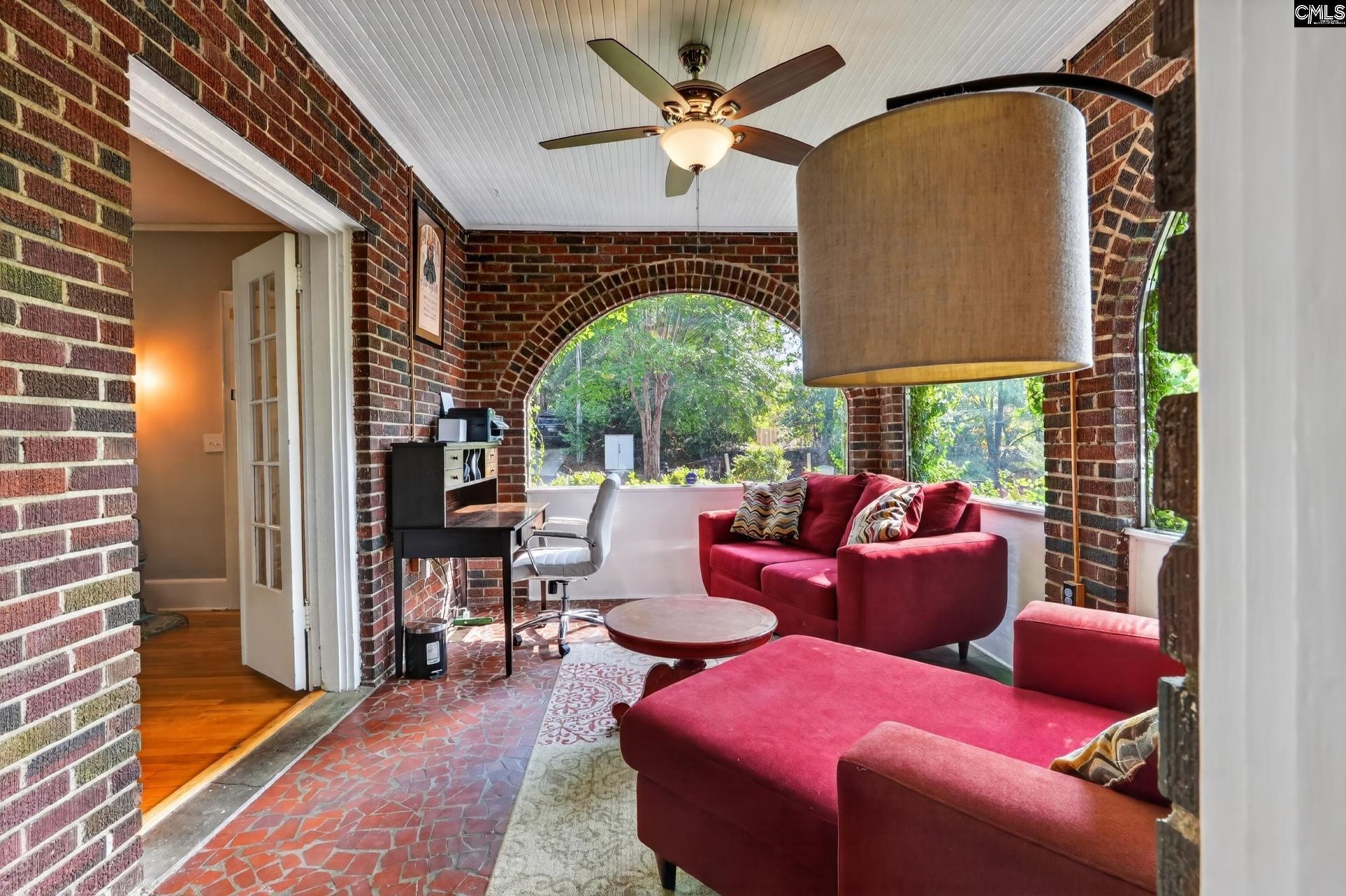 305 Fulton Street Photo 9