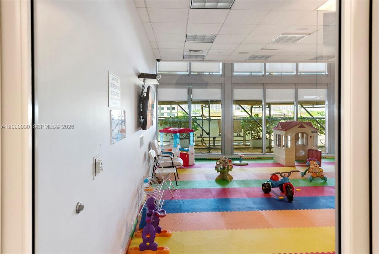 79 SW 12 St , Unit 1202-S, Miami, FL 33130 Photo