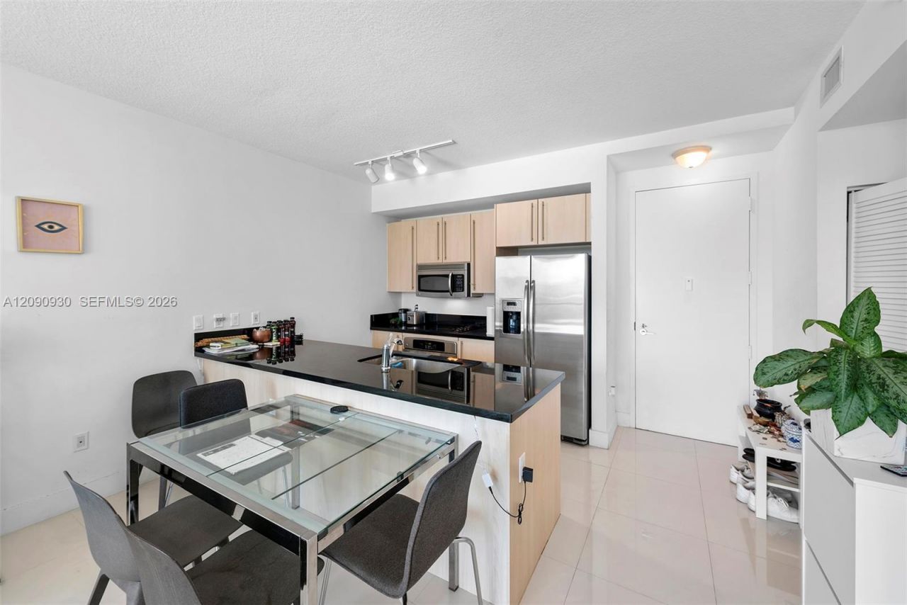 79 SW 12 St , Unit 1202-S, Miami, FL 33130 Photo