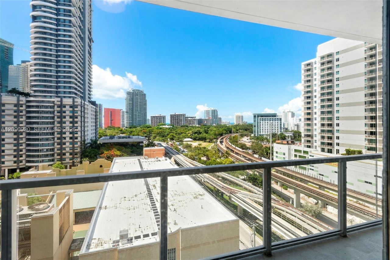 79 SW 12 St , Unit 1202-S, Miami, FL 33130 Photo