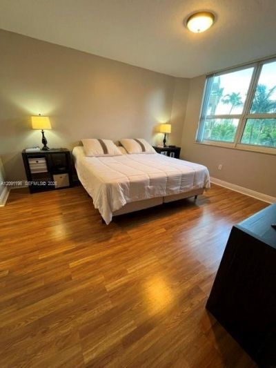 19501 W Country Club Dr, Unit 302, Aventura, FL 33180 Photo