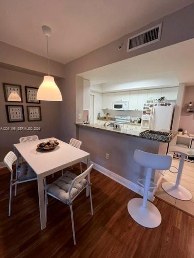 19501 W Country Club Dr, Unit 302, Aventura, FL 33180 Photo