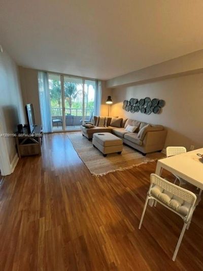 19501 W Country Club Dr, Unit 302, Aventura, FL 33180 Photo