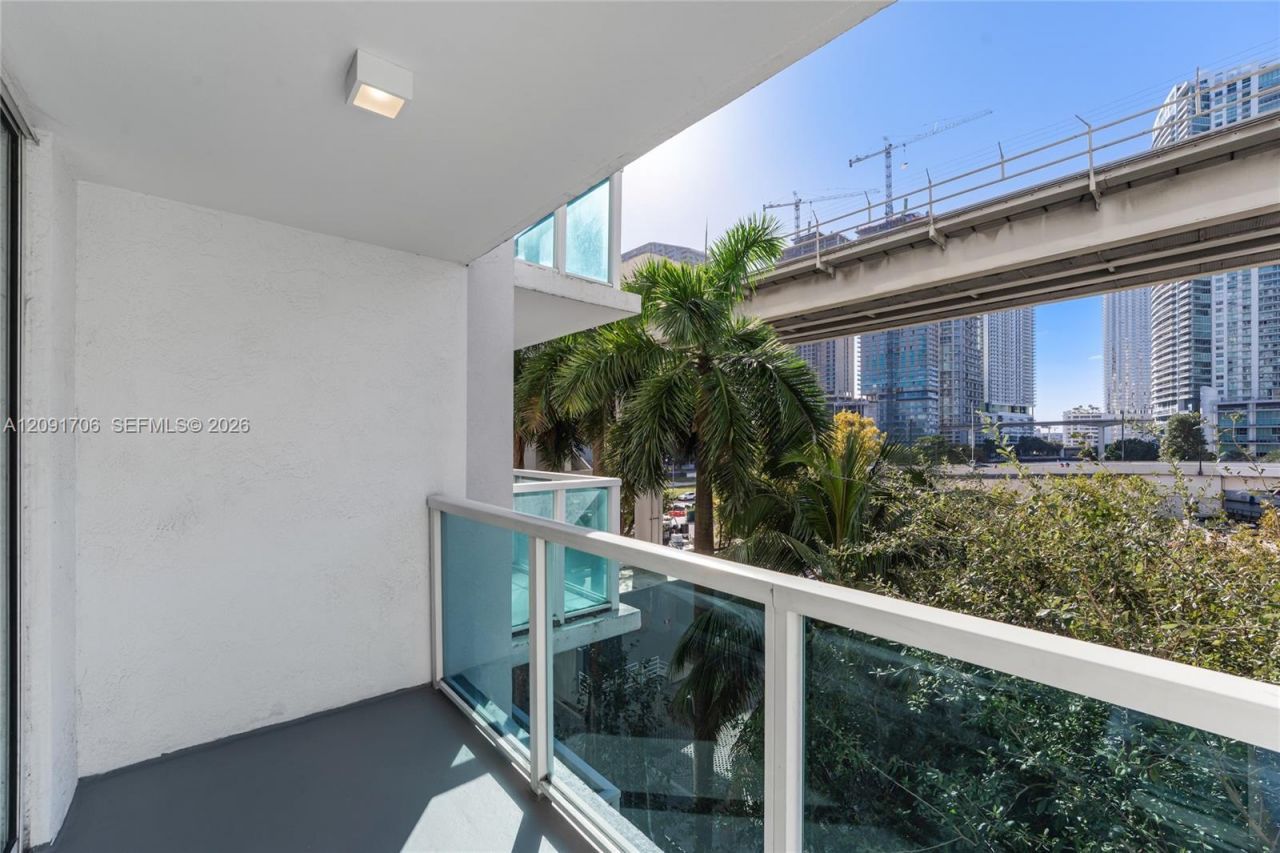 31 SE 5th St , Unit 409, Miami, FL 33131 Photo