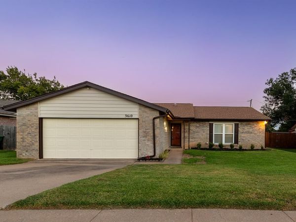 3610 Palomino Drive, Arlington, TX 76017
