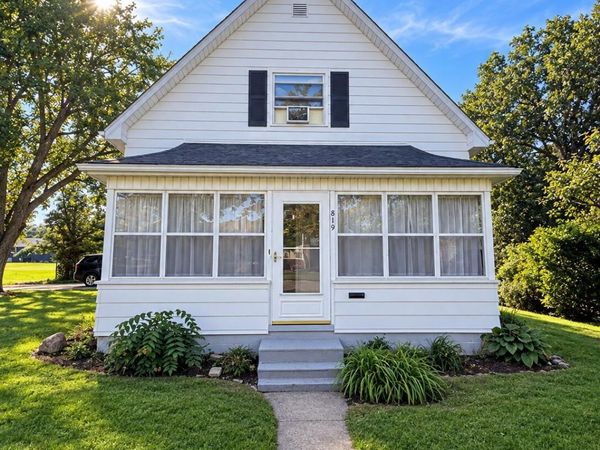 819 Delaware Avenue , Montpelier, OH 43543
