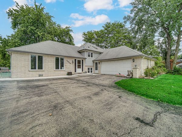 11624 195th Street , Mokena, IL 60448