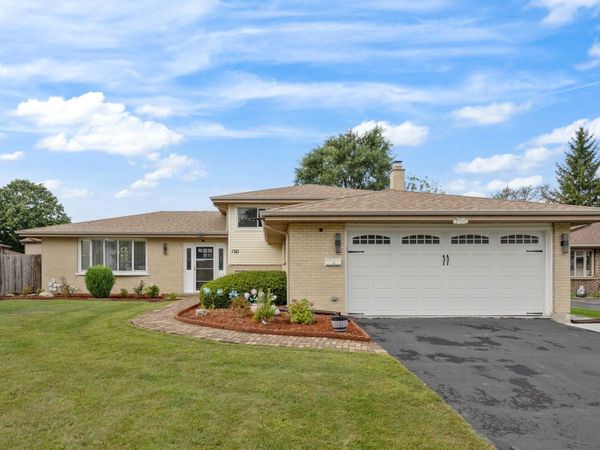 1210 N Keebie Court , Addison, IL 60101