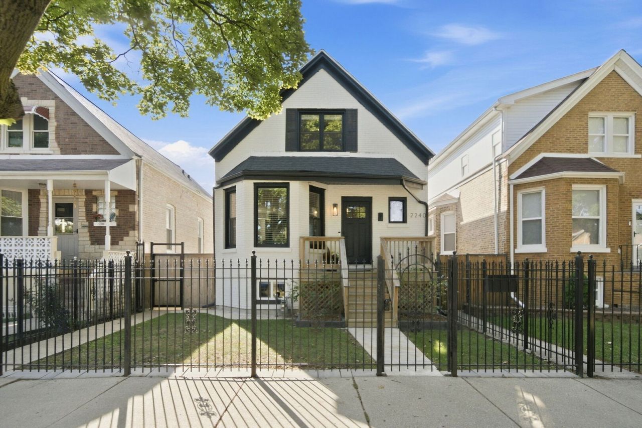 2240 N Karlov Avenue, Chicago, IL 60639 Main Photo