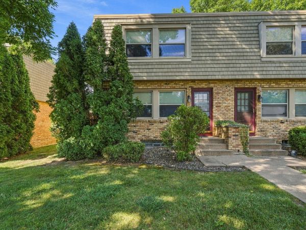 1482 21st Avenue NW, Unit 1, New Brighton, MN 55112