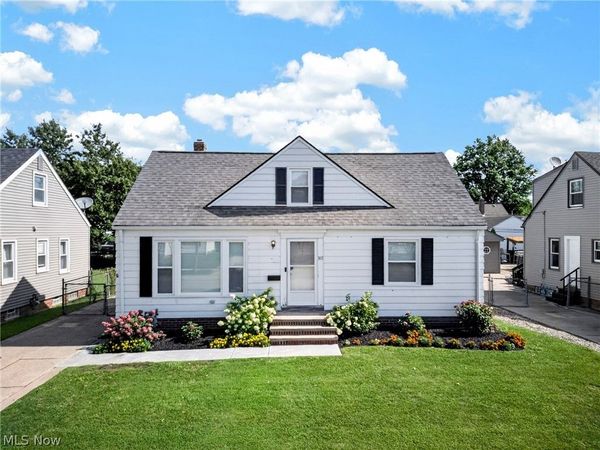 305 E 329th Street , Willowick, OH 44095