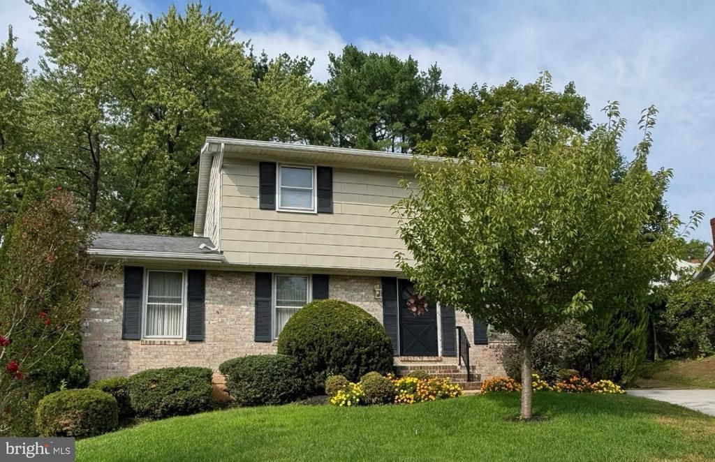 914 FARMSTEAD ROAD , COCKEYSVILLE, MD 21030
