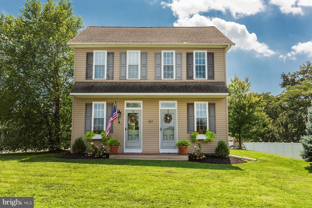 107 W SUN HILL ROAD , MANHEIM, PA 17545