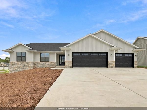 3577 BLACK SHEEP WAY, Green Bay, WI 54311
