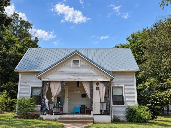 105 SE Adams Street, Idabel, OK 74745
