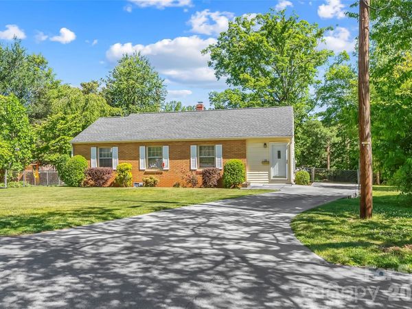 19 Wilburn Road, Asheville, NC 28806