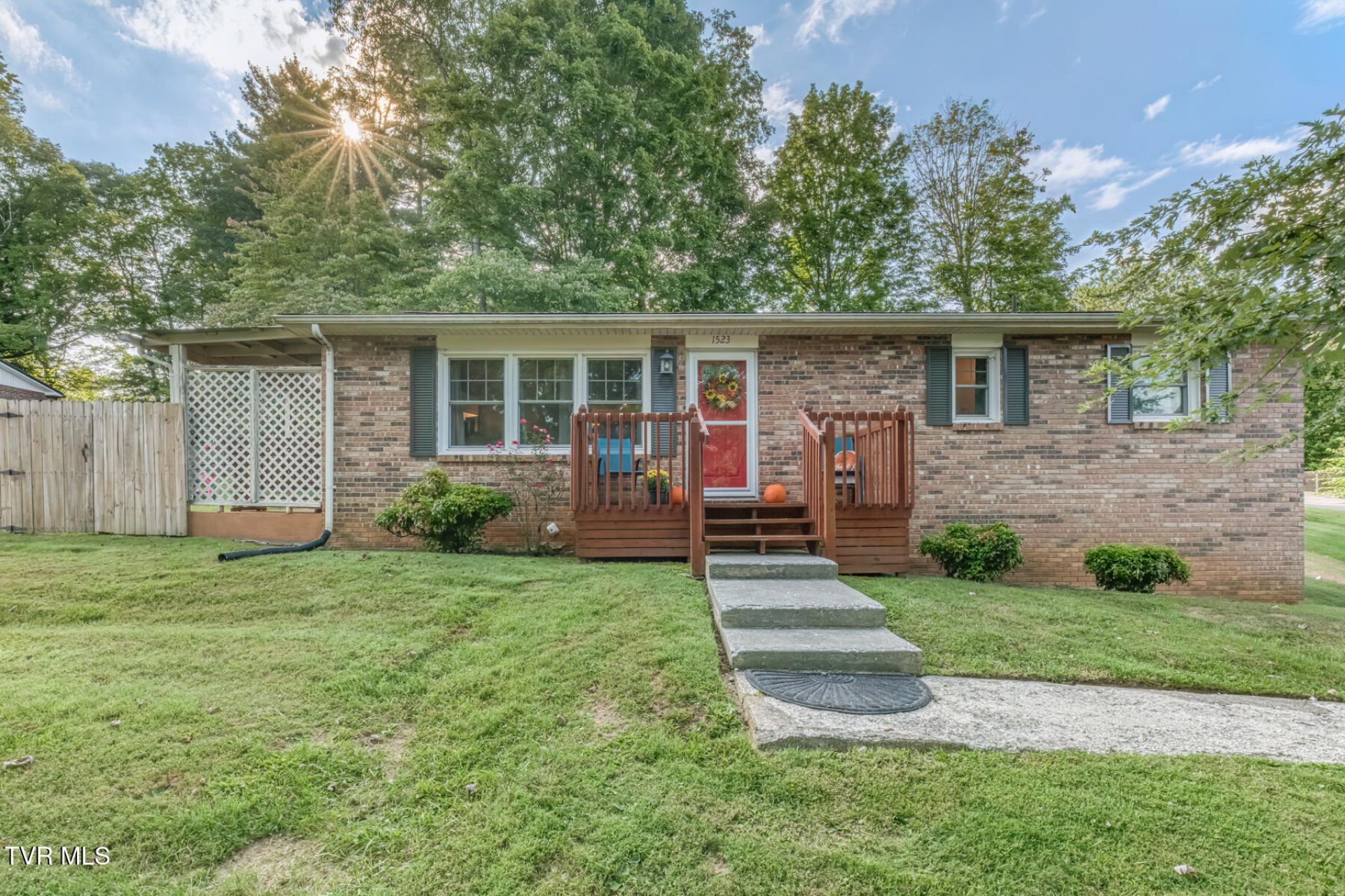 1523 Sun Valley Road Johnson City, TN 37604