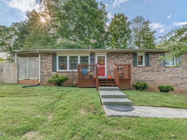 1523 Sun Valley Road, Johnson City, TN 37604