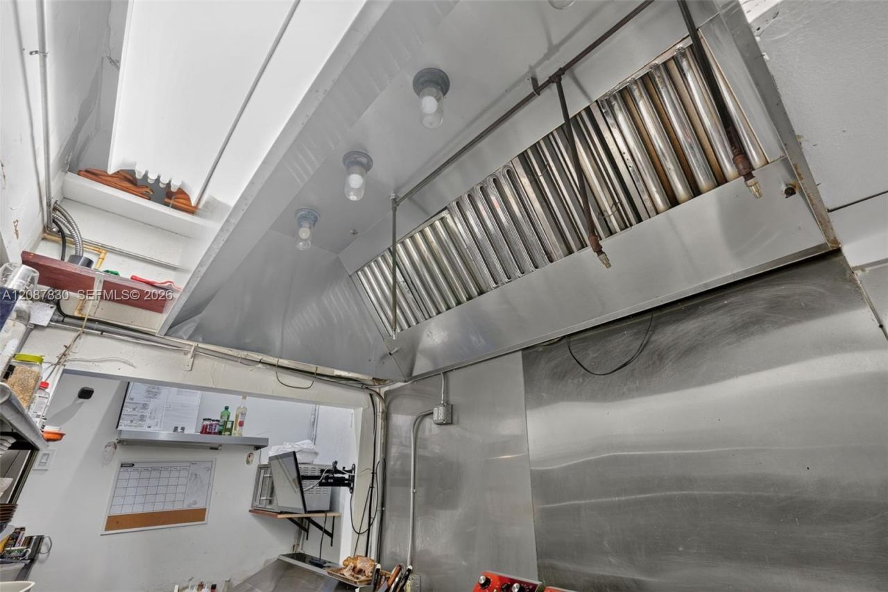 Restaurant Opportunity In The Heart Of Little Hava, Miami, FL 33135 Photo