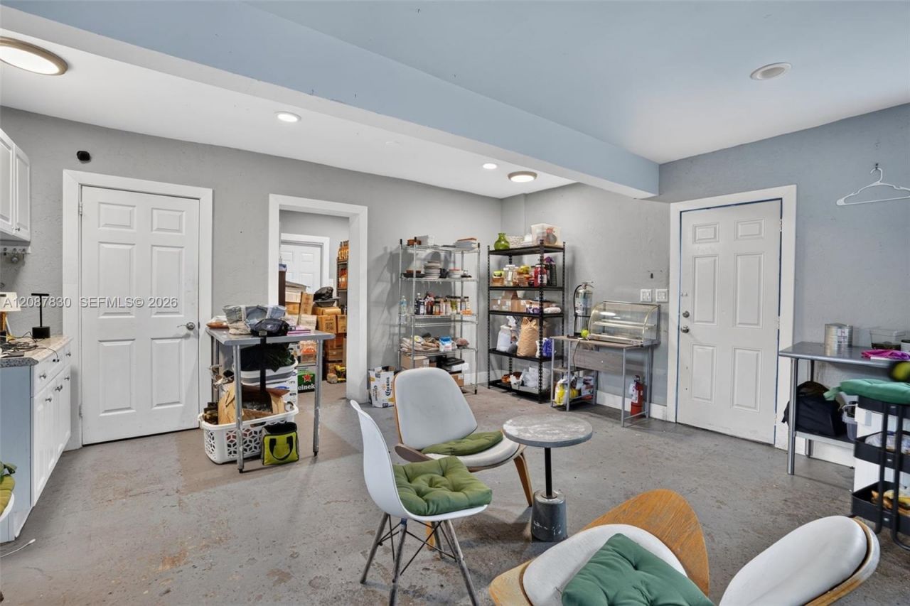 Restaurant Opportunity In The Heart Of Little Hava, Miami, FL 33135 Photo