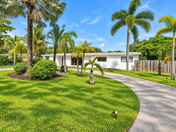 9401 SW 82nd Ave , Miami, FL 33156