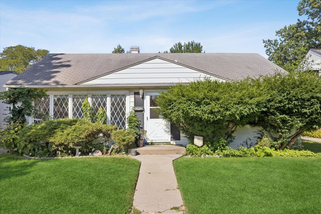3922 Elm Avenue, Brookfield, IL 60513 Main Photo