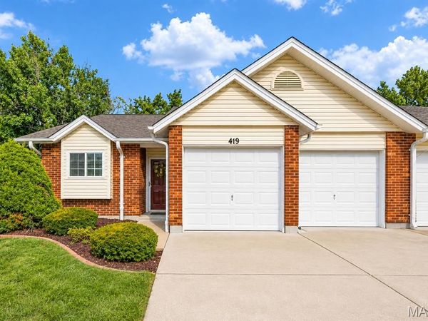 419 Cambridge Place , Unit A, St Peters, MO 63376