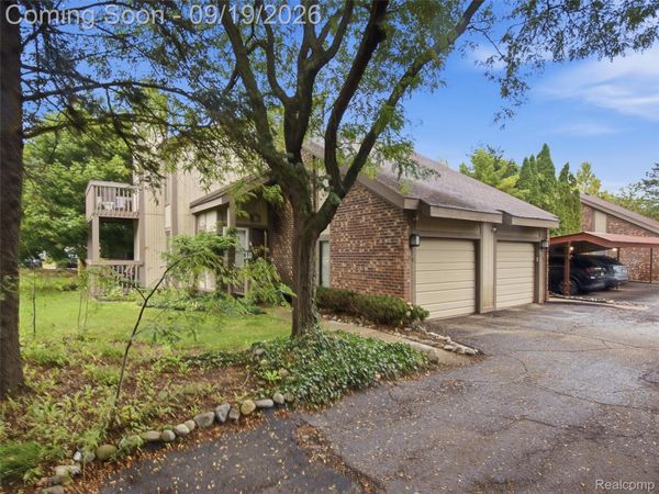 7351 Brynmawr Drive, West Bloomfield Township, Mi 48322