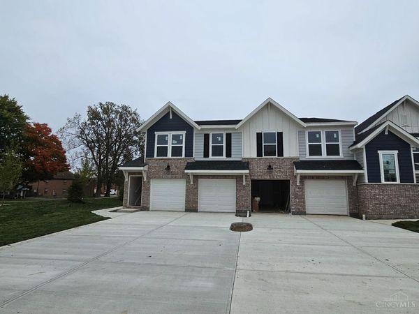 430 Pilot Point, Unit 2-300, Vandalia, OH 45377