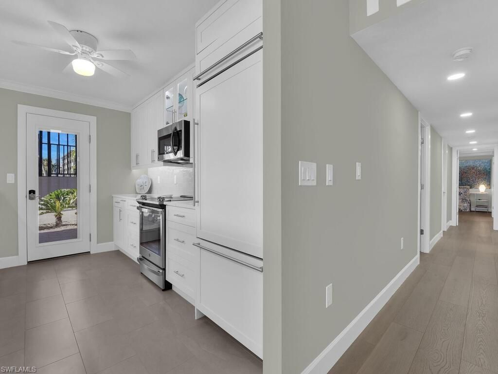 222 Harbour Dr, Unit 103, Naples, FL 34103 Photo