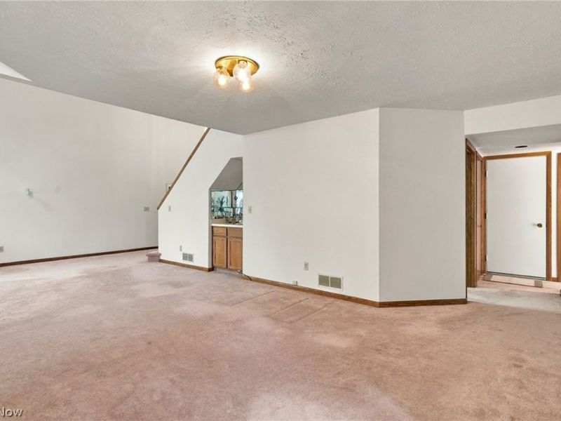 68 Starboard Circle, Green, OH 44319 Photo 6