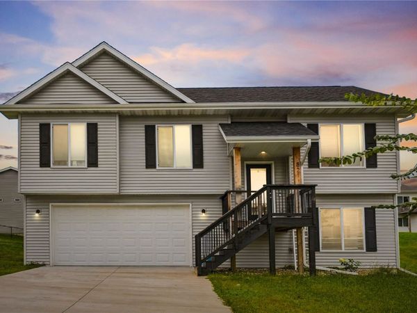 821 Fairview , Coralville, IA 52241