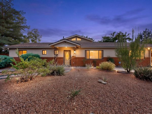 3804 33rd Circle SE, Rio Rancho, NM 87124